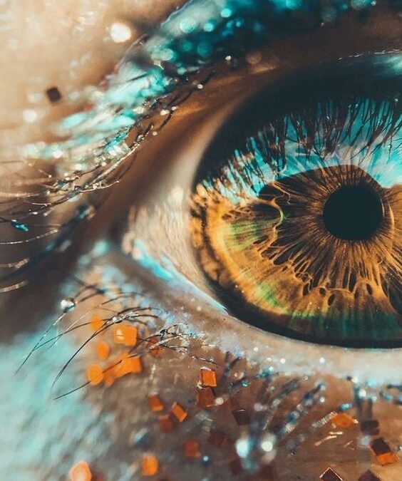 Comment interpréter le regard pour mieux comprendre les interactions sociales